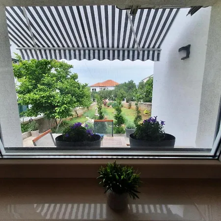 Daniela Apartment Murter