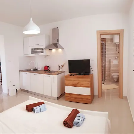 Daniela Apartment Murter